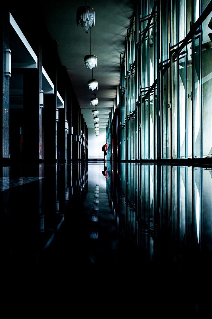 How Do I Create Striking Photographs Using Leading Lines? How Do I Create Striking Photographs Using Leading Lines?