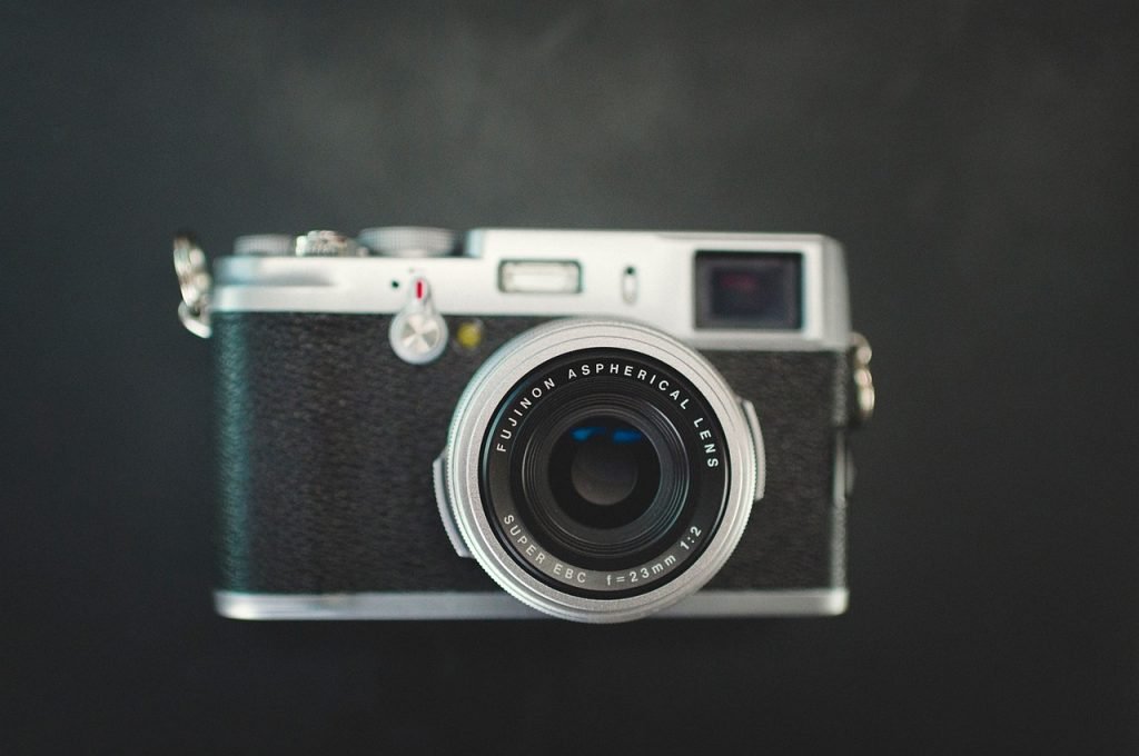Whats The Significance Of Using A Cameras Electronic Viewfinder?