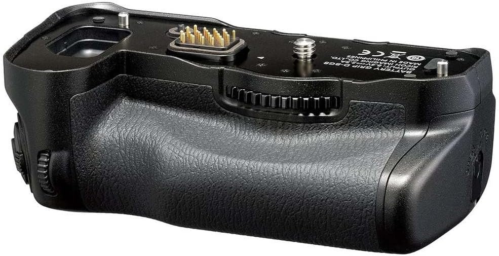 Pentax K-3 Mark III Body Silver APS-C DSLR Camera - Field of view 100%~1.05x optical viewfinder, 5-axis 5.5 step in-body SR mechanism, ISO 1.6 million, weather resistant, up to 12fps, Touch screen