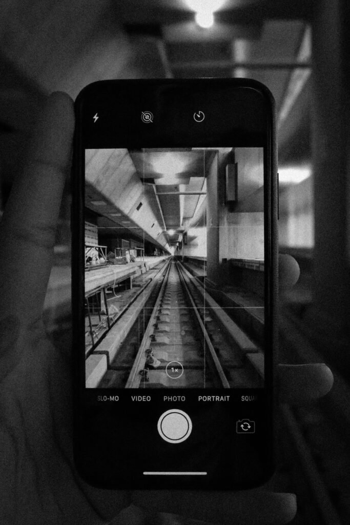 What Are The Disadvantages Of Smartphone Cameras?